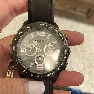 Men’s black Fossil watch with rubber band